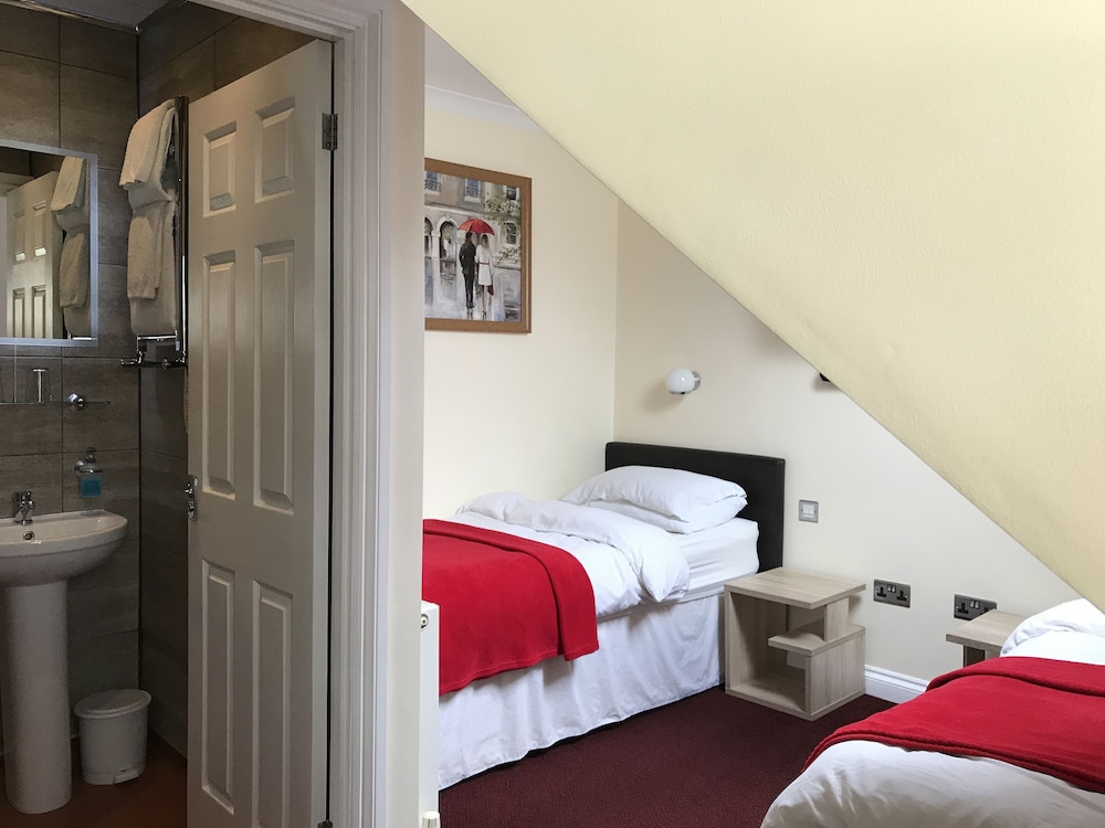 Cassandra Guest House 29/65