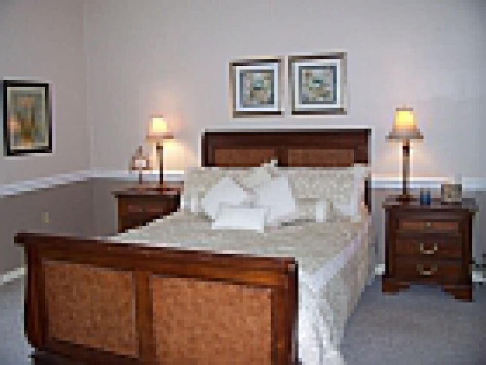 Camelot Restaurant Inn 11/50