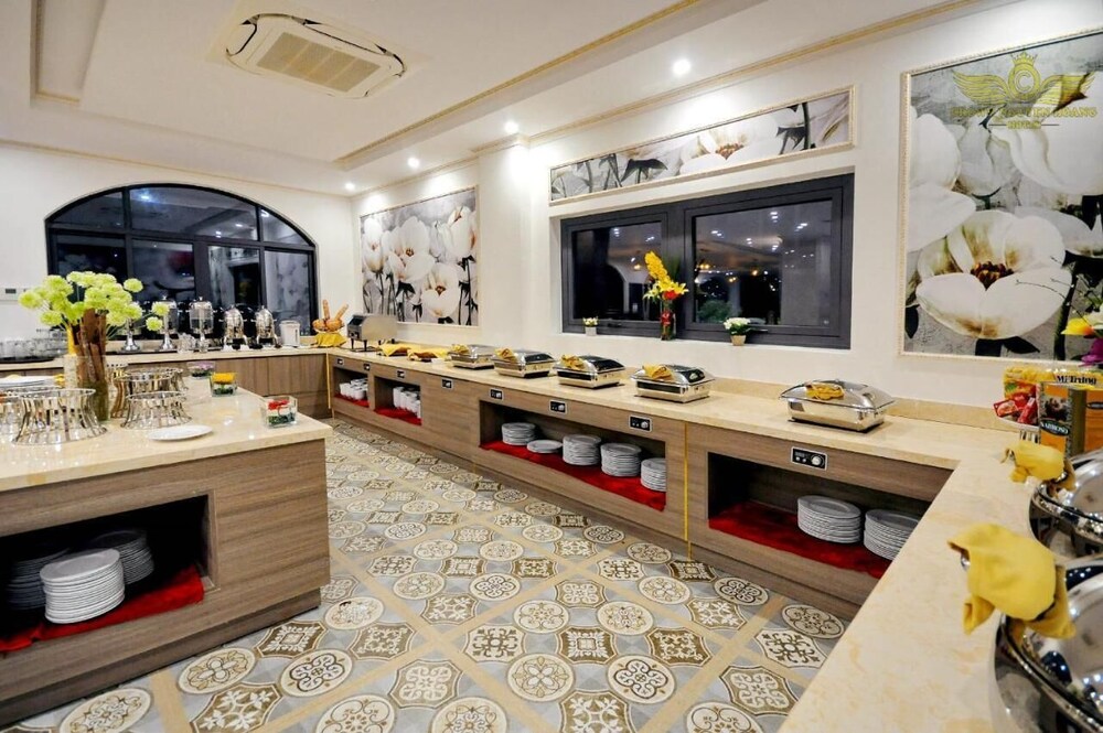 Crown Nguyen Hoang Hotel 43/58