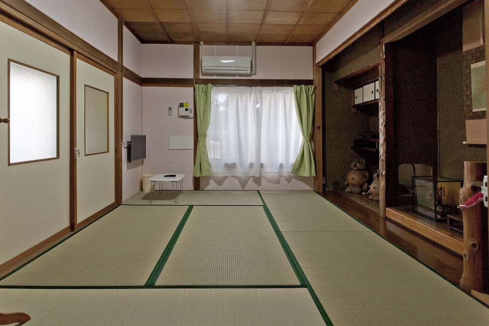 Dormitory Sandanya Guesthouse 20/50