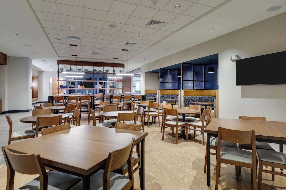 Drury Plaza Hotel Chattanooga Hamilton Place 40/50