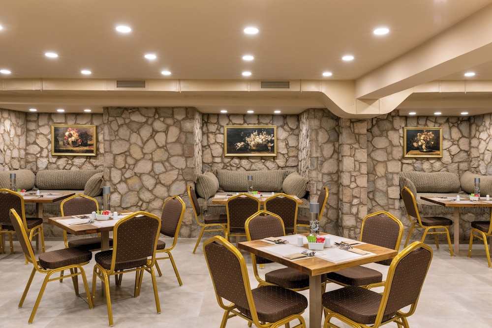 Athens Manor Houses 37/50