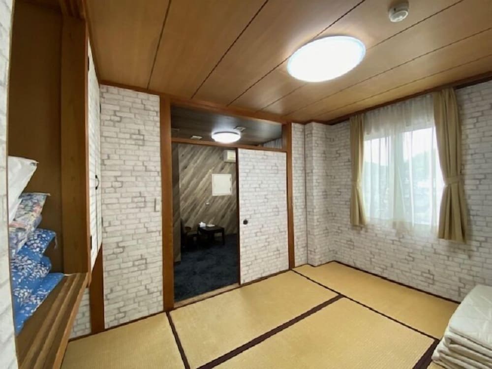 HOTEL SELECT INN TSUYAMA 37/42