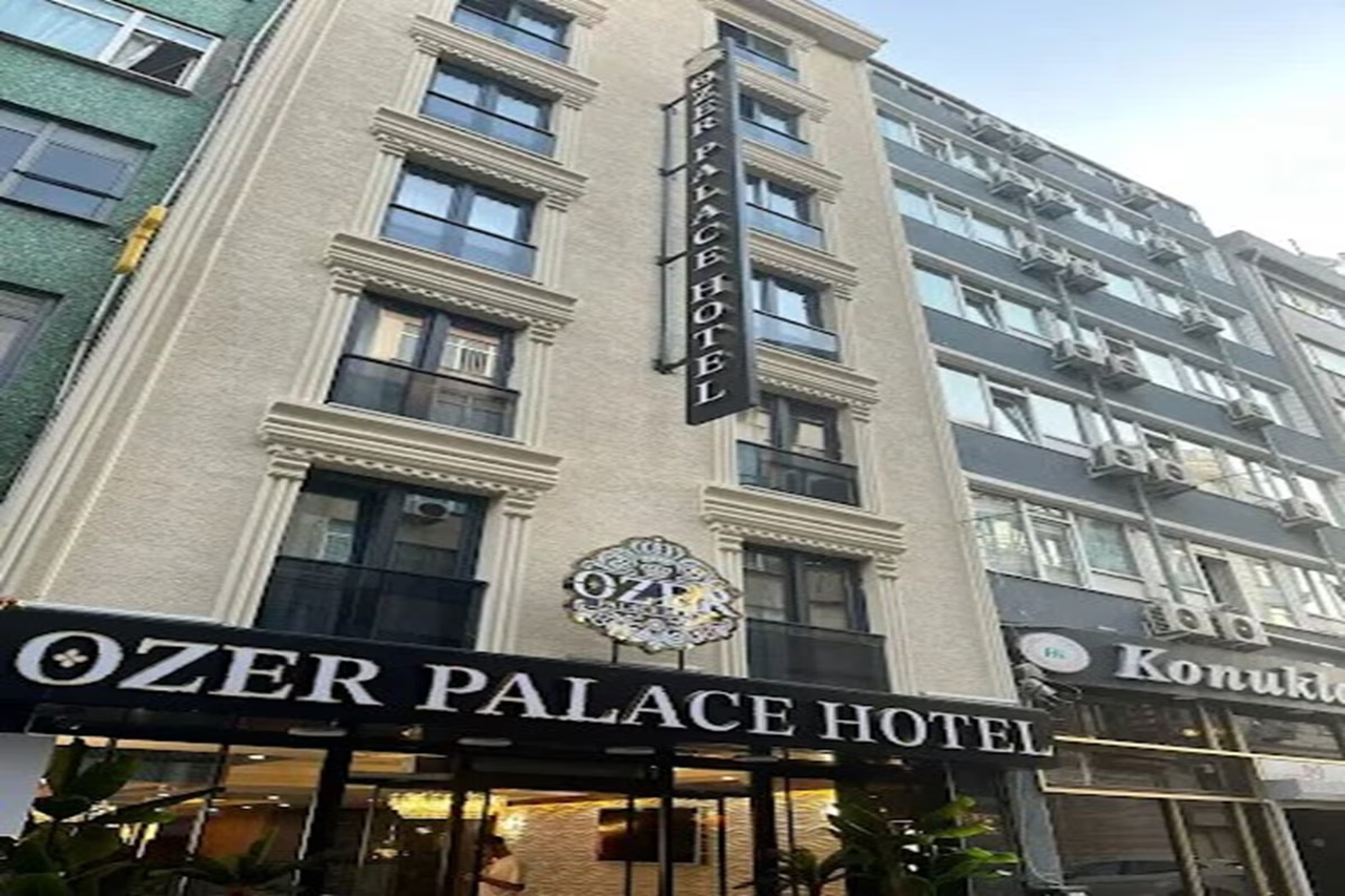Ozer Palace Hotel in ISTANBUL