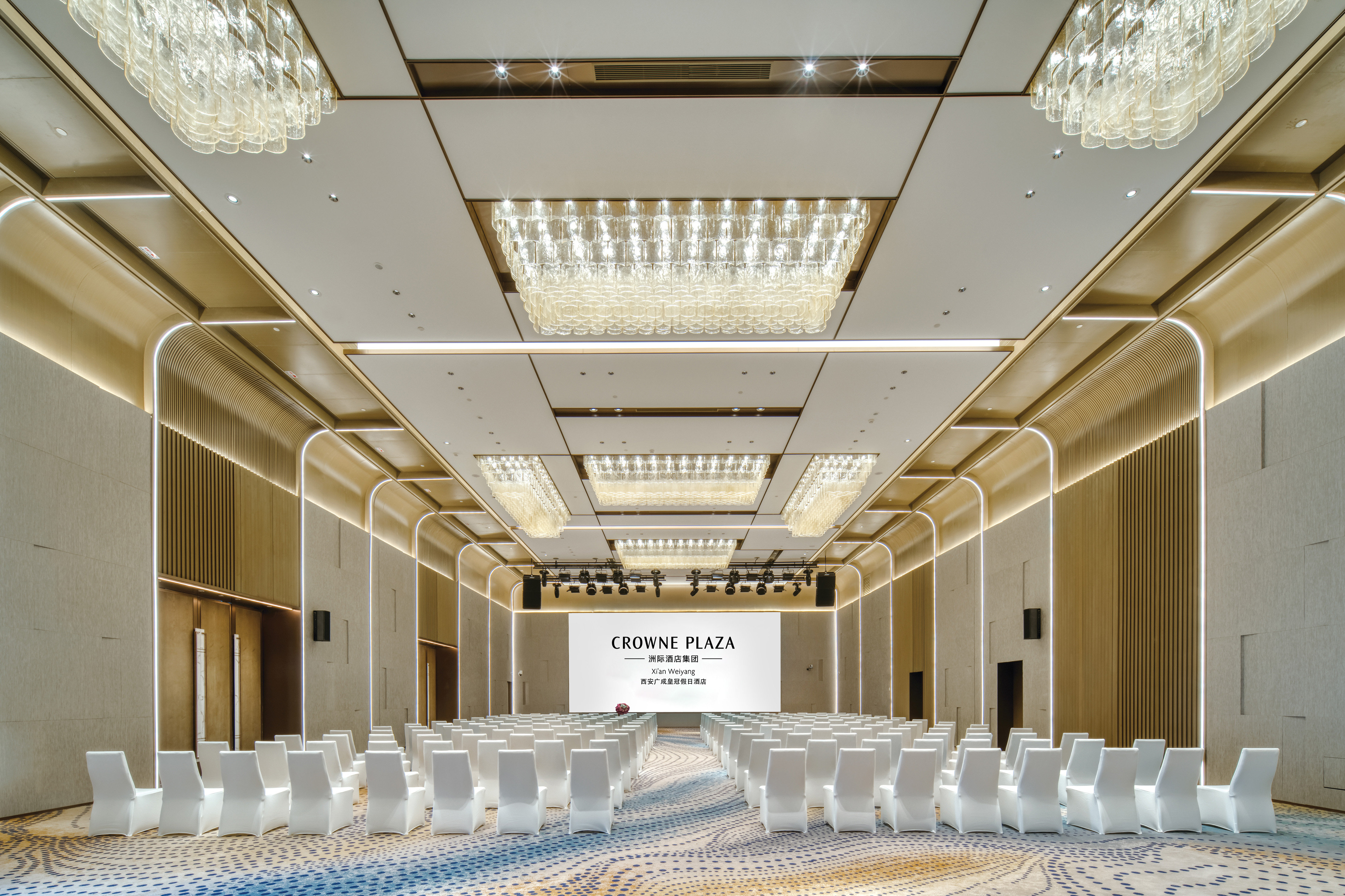 Crowne Plaza Xi'an Weiyang by IHG 6/50