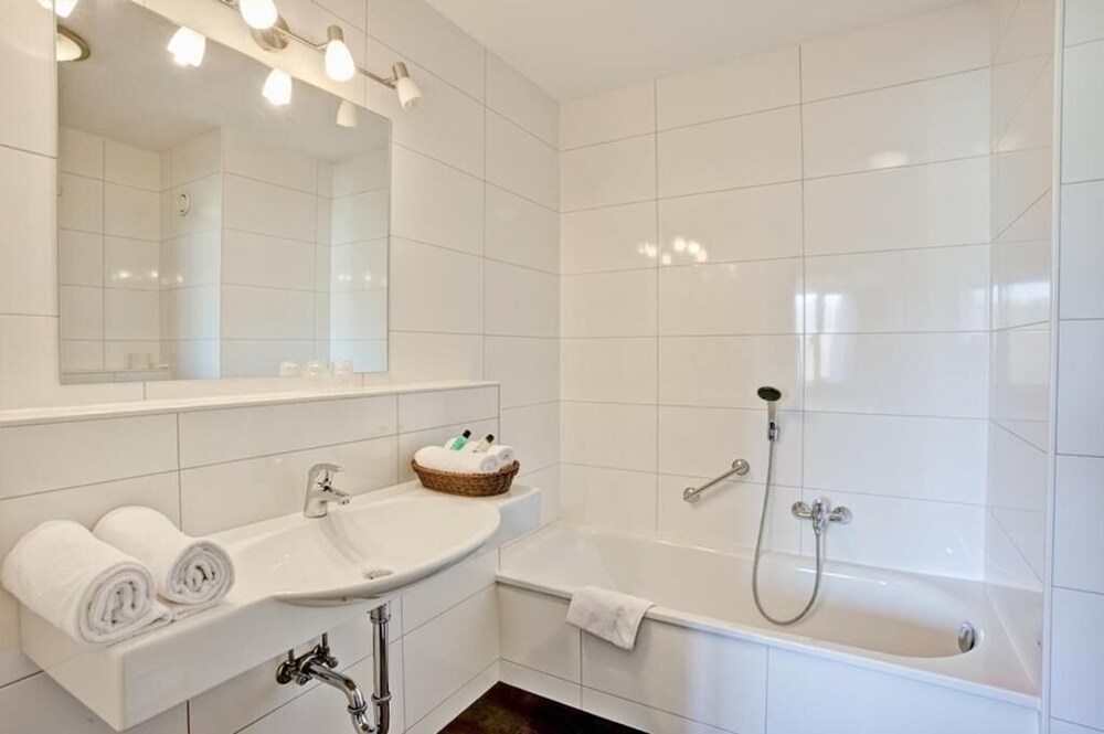 HOTEL MOERS VAN DER VALK 7/65