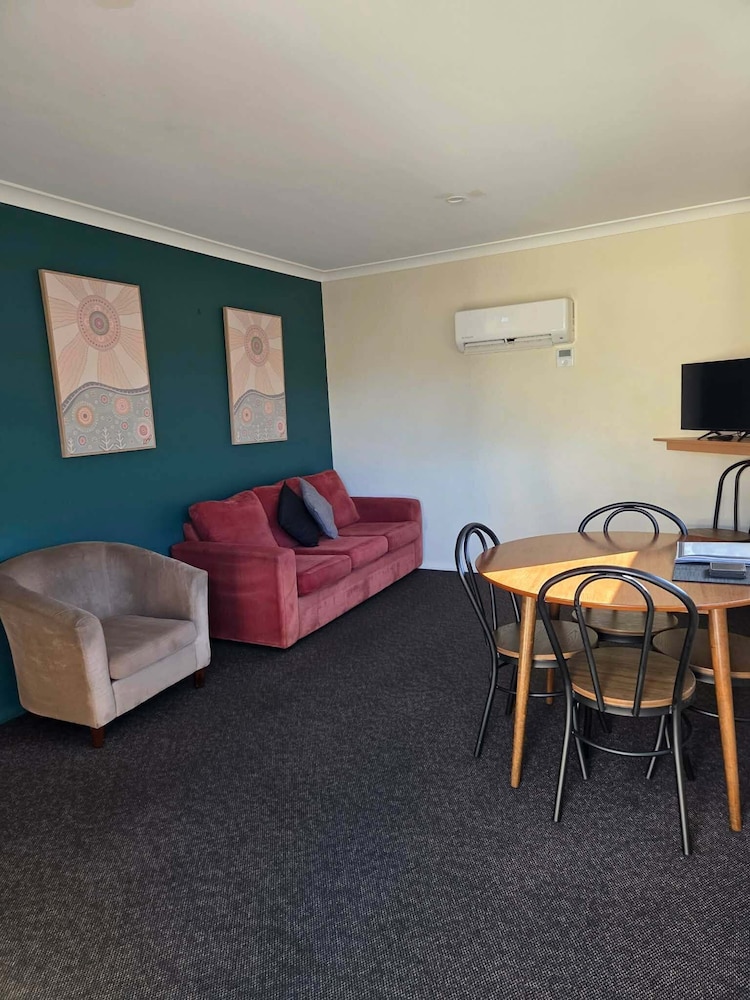 BIG4 Hobart Airport Tourist Park Hotel 33/48