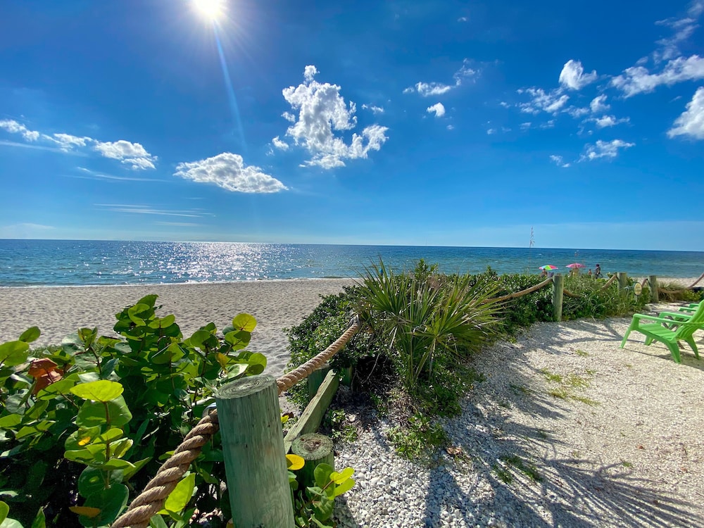 Pearl Beach Inn 36/54