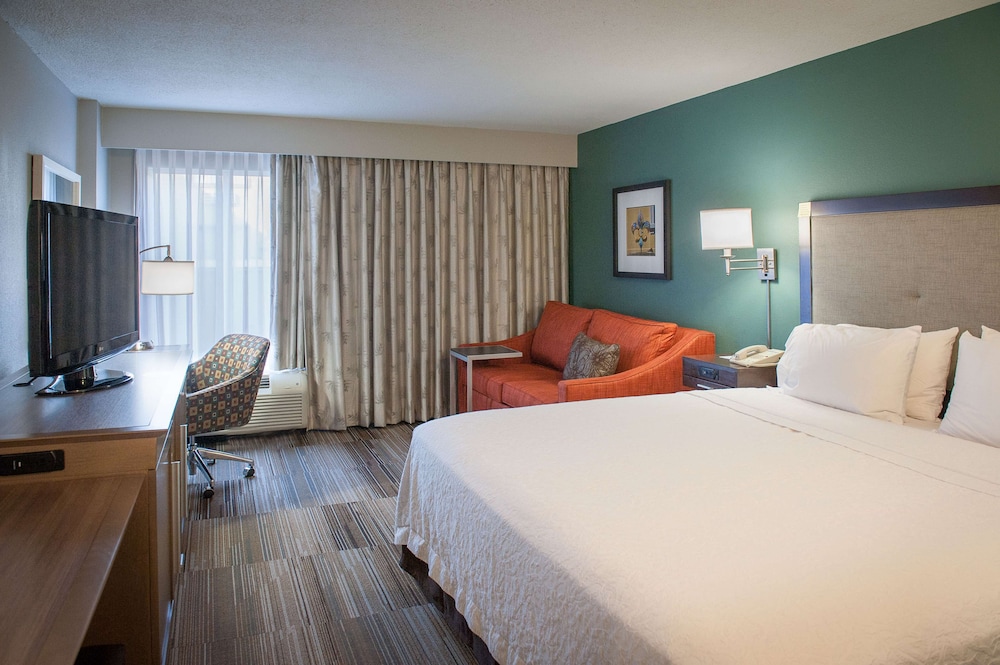 Hampton Inn New Orleans St Charles Ave Garden District La 15/63