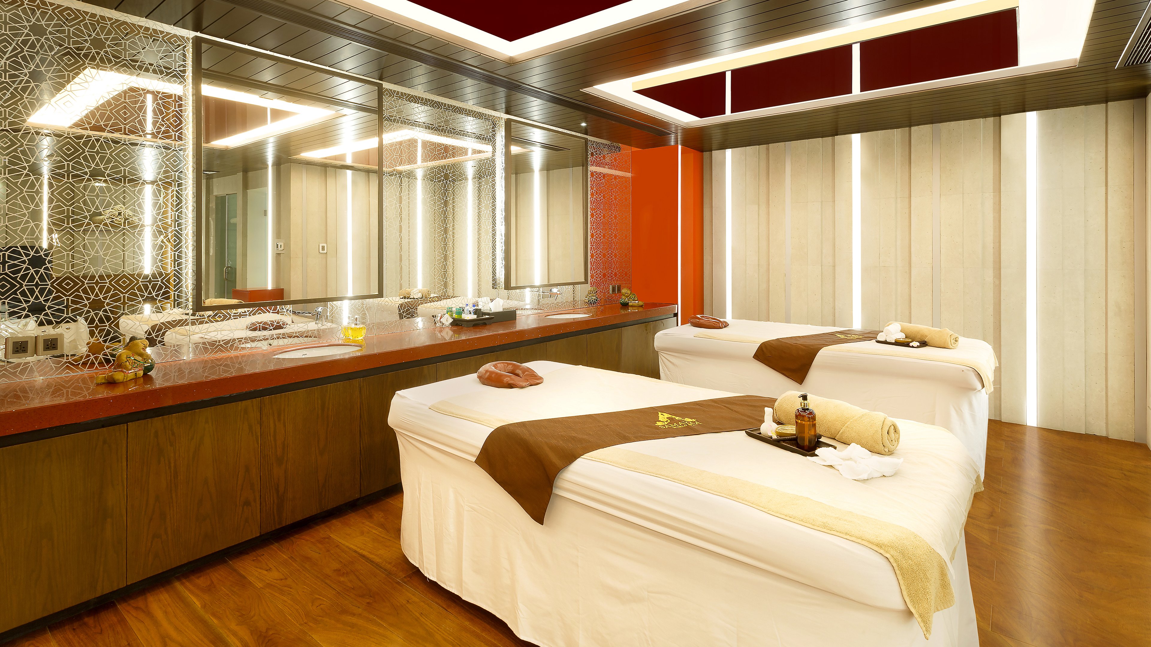 Holiday Inn Dhaka City Centre 18/48