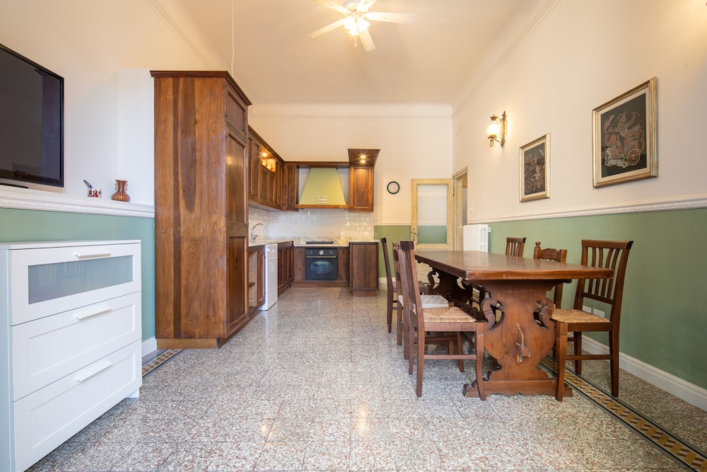 Santa Maria Novella 4 Bedrooms 17/23