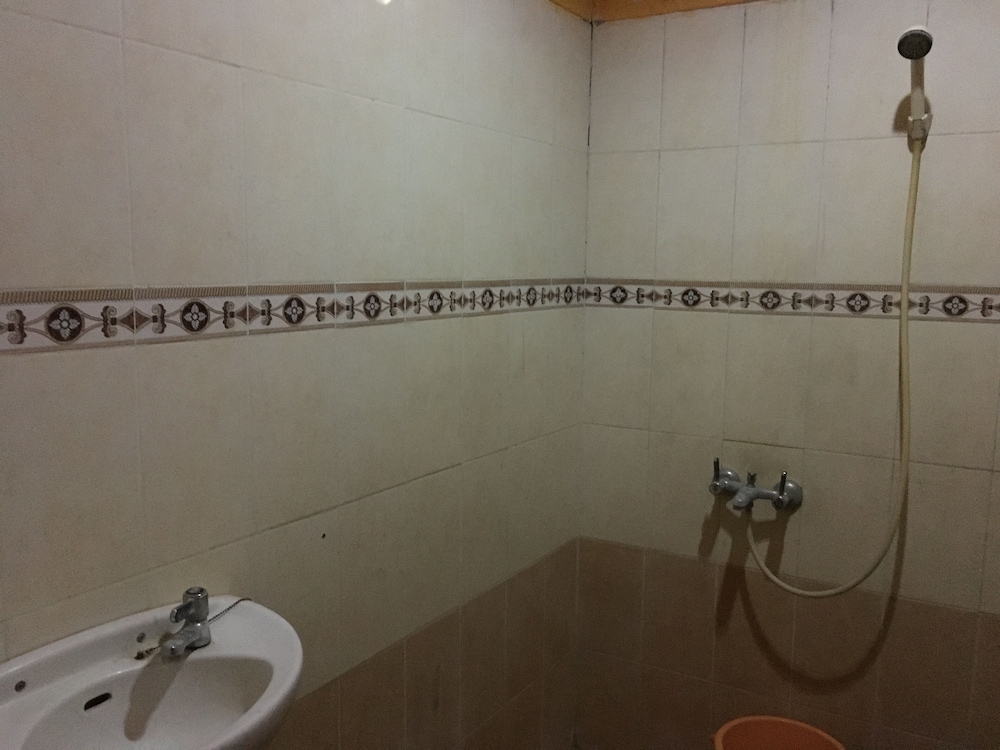 Hotel Alami near Alun-Alun Klaten 13/40
