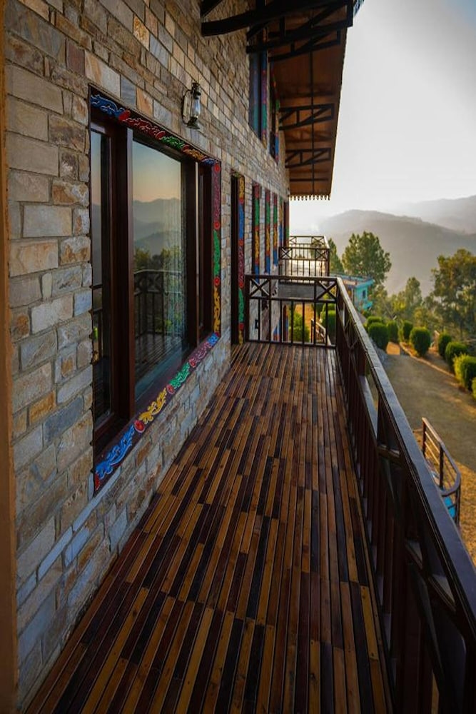 BluSalzz Homes - The Himalayan Bungalow, Almora - Uttarakhand by ZUZU 38/49