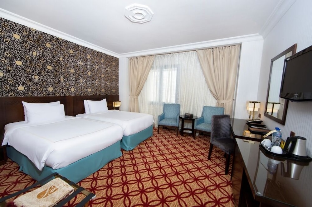 EXECUTIVE, TRIPLE, MULTIPLE BEDS, CITY VIEW