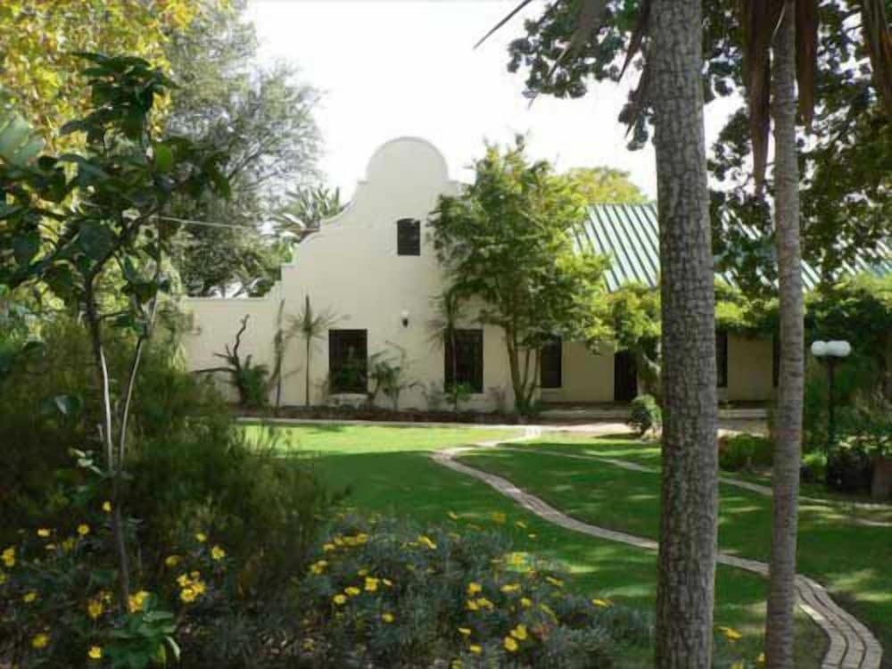 The Country Guesthouse 48/54