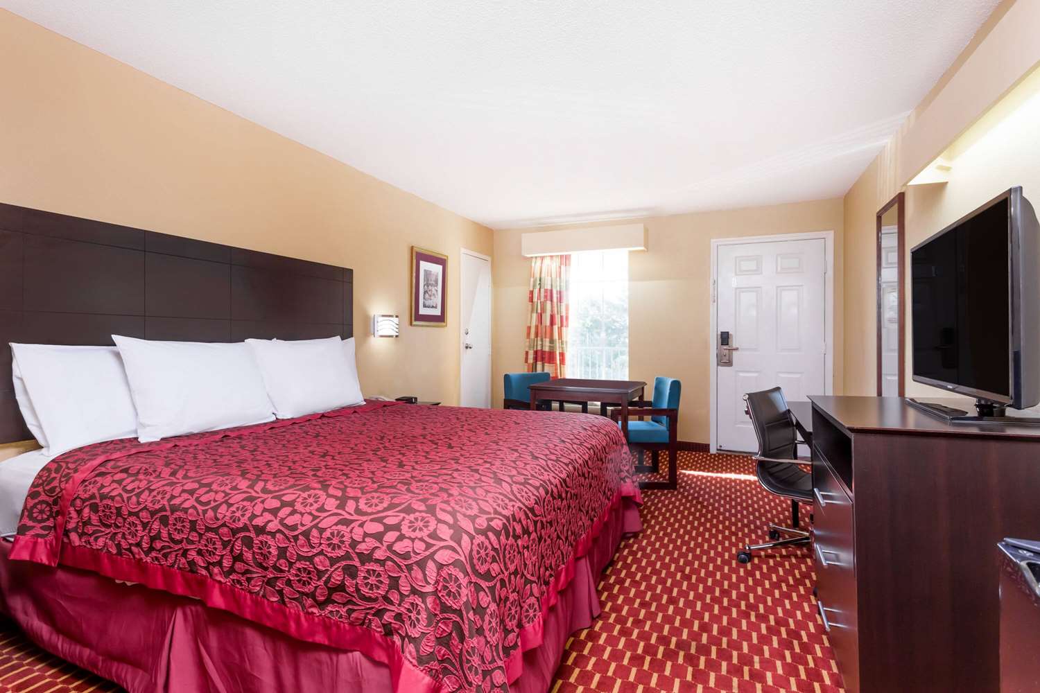 Days Inn by Wyndham Simpsonville 16/31