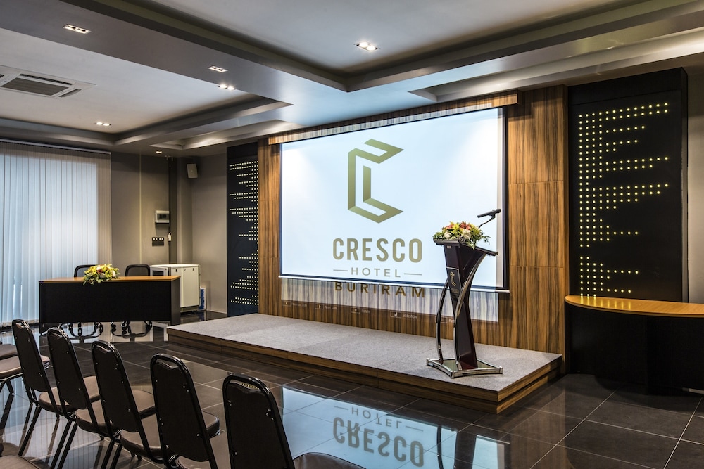 Cresco Hotel Buriram 10/100