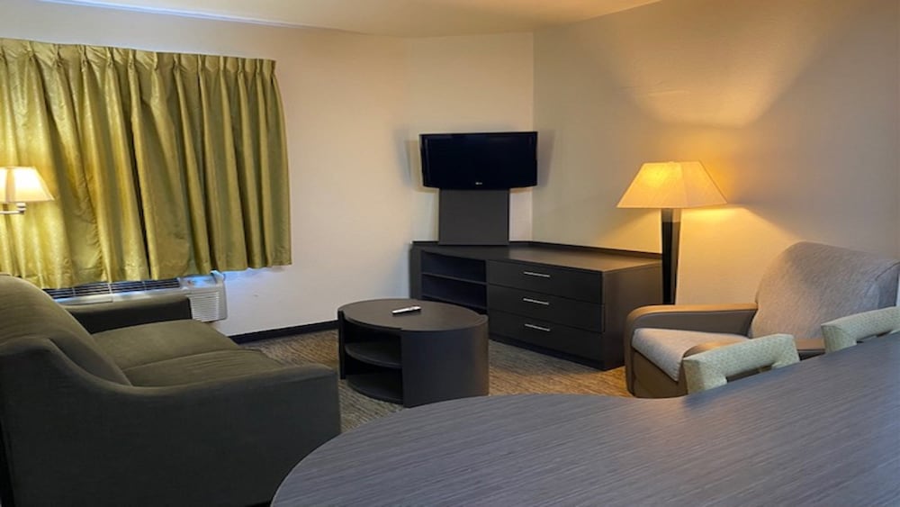 Candlewood Suites Tulsa 39/54