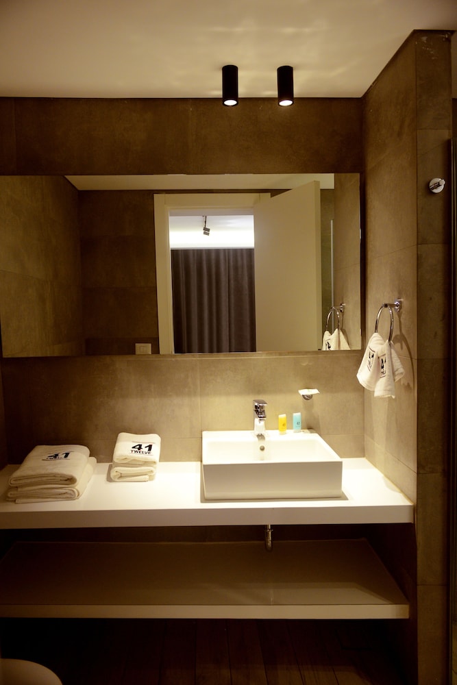 41 Twelve Hotel 21/22