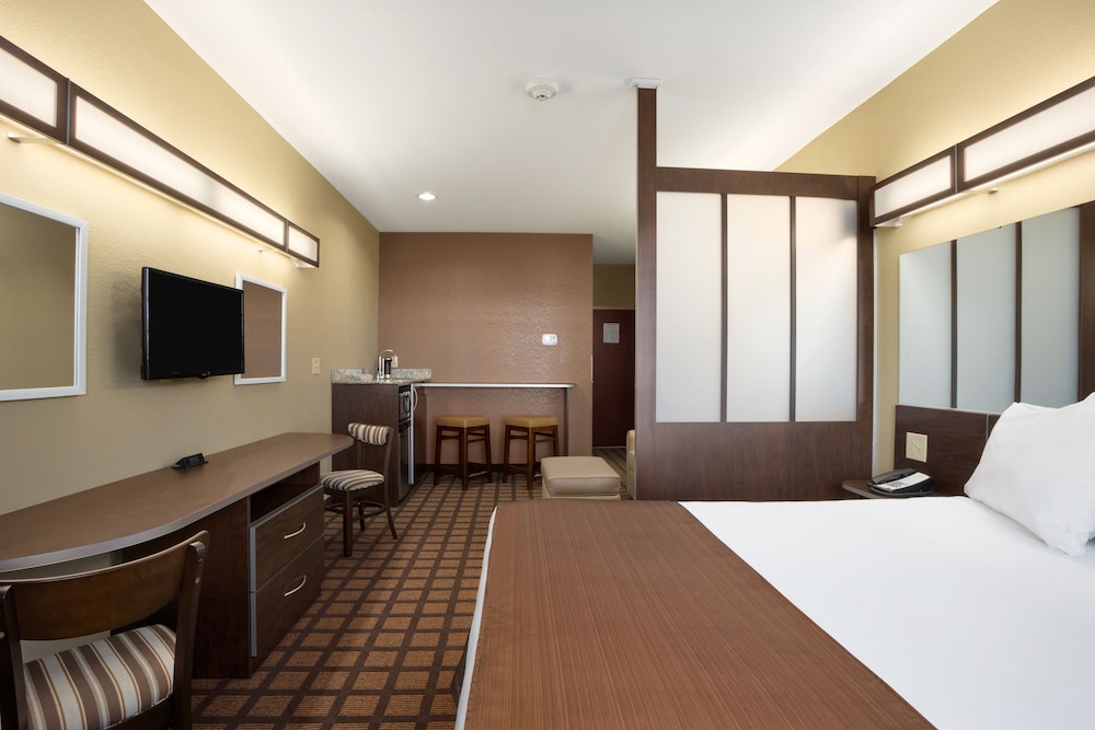 Microtel Inn Suites By Wyndham Carrollton 7/30