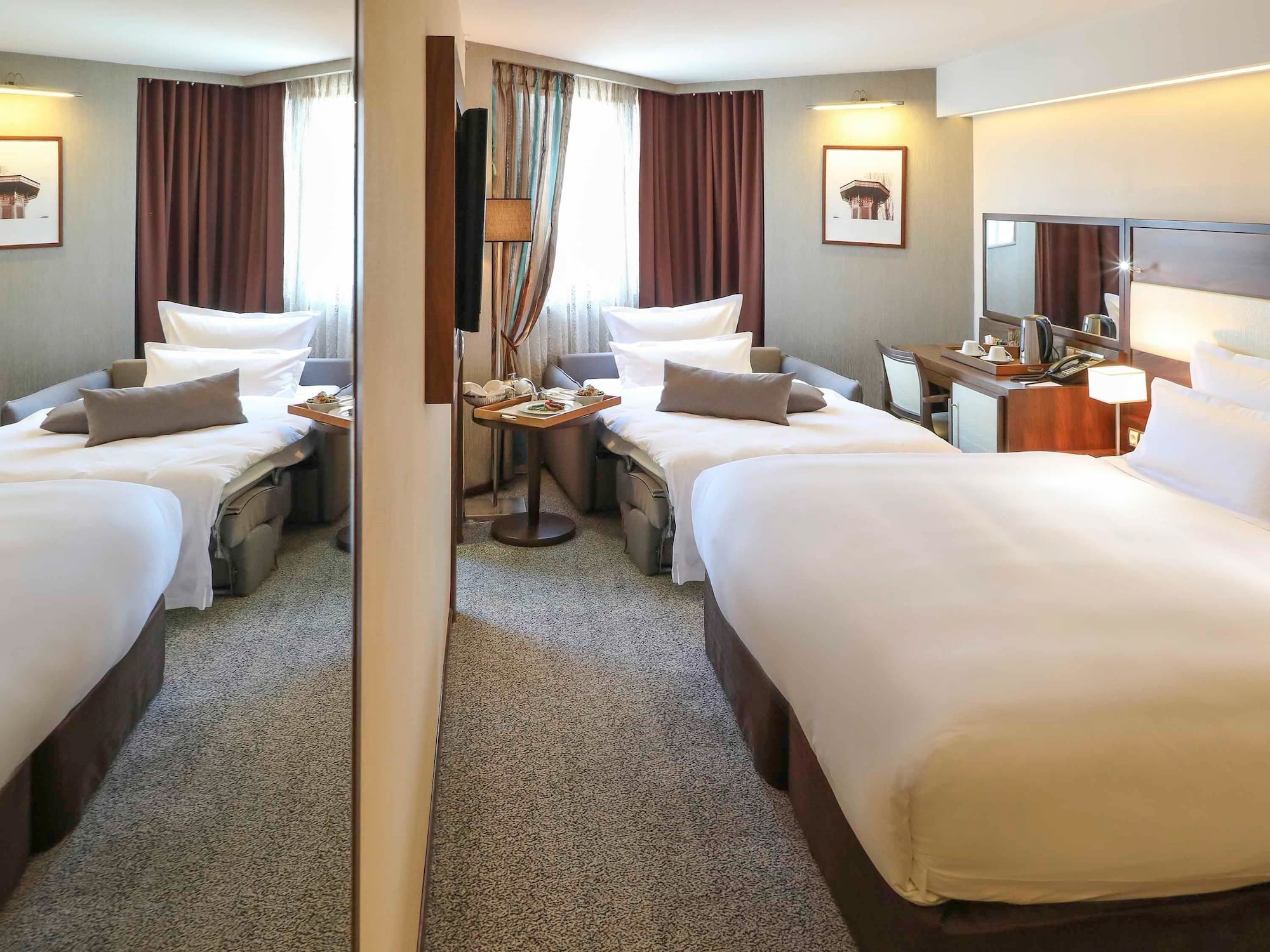 DELUXE, KING BED