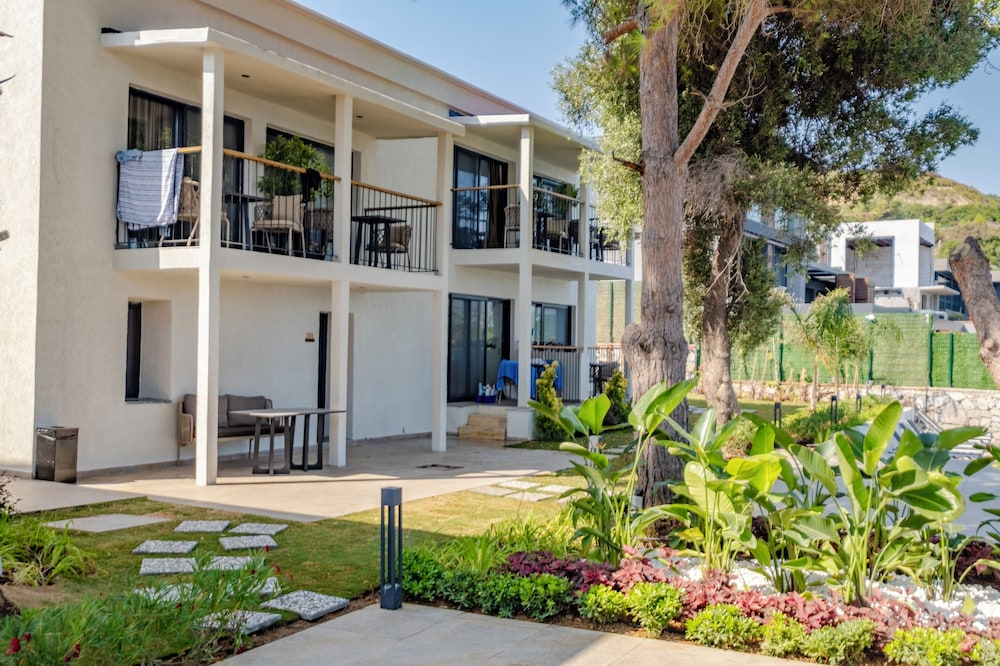 Isolina Hotel 6/59
