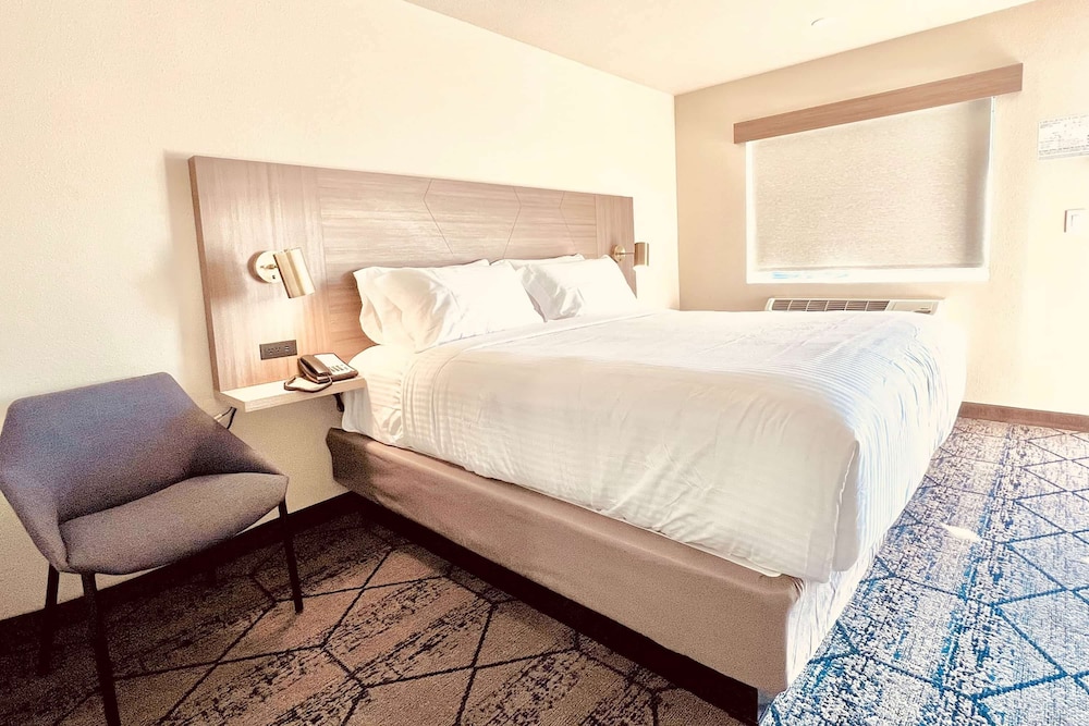 Ramada by Wyndham Modesto Yosemite Area 17/43