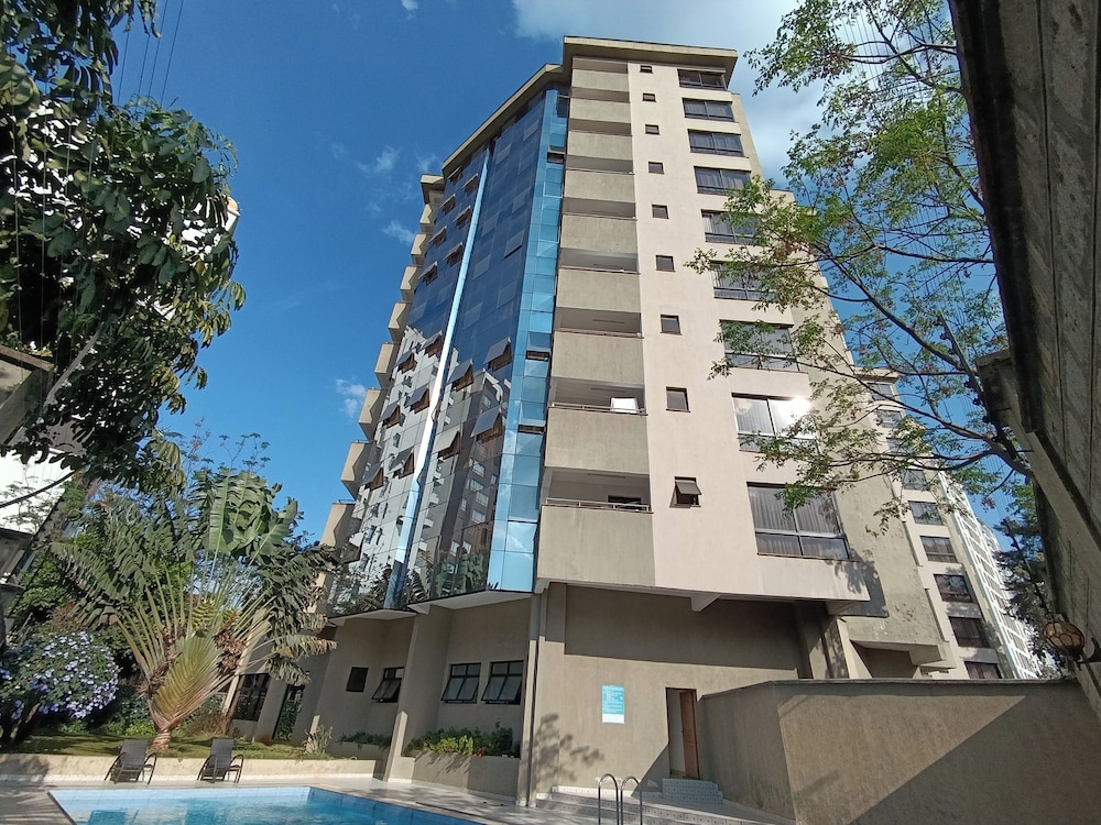 Myra Residences By Trianum 9/95