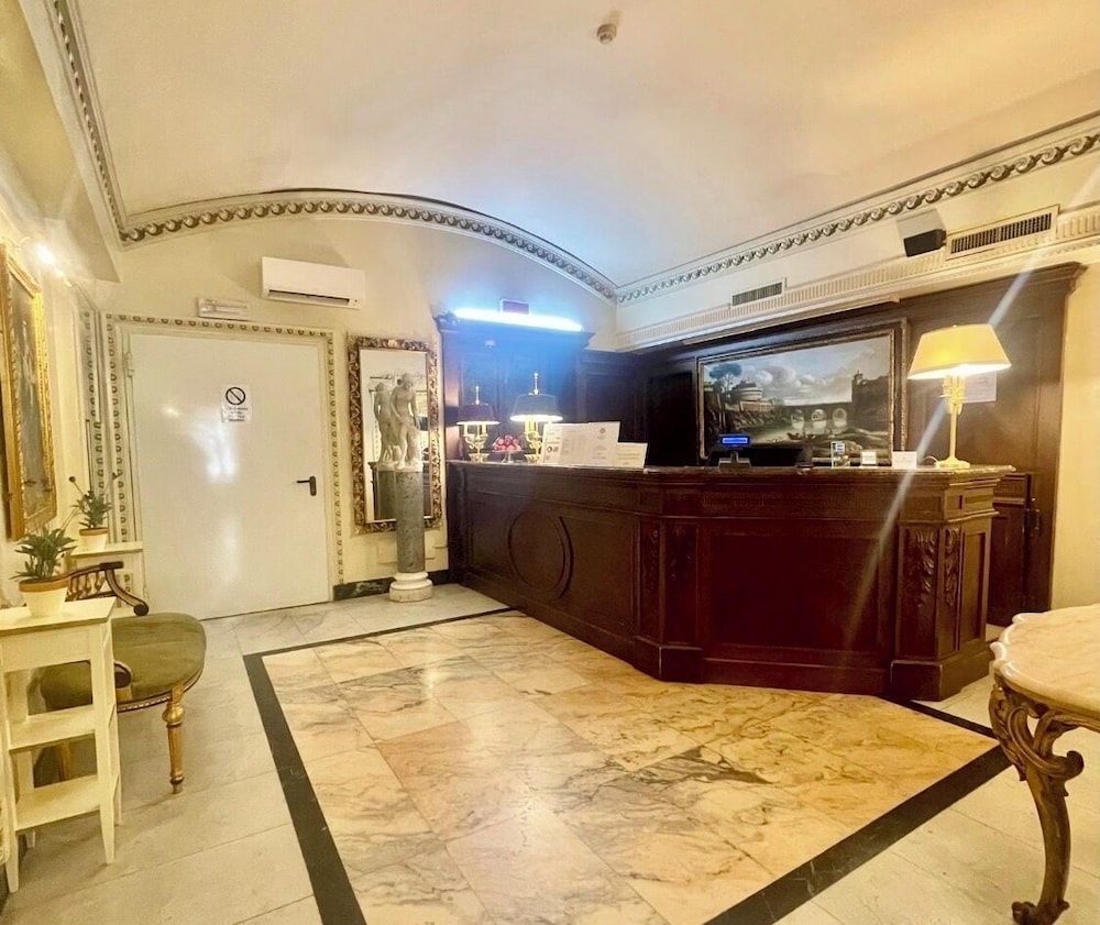 Hotel Champagne Palace 8/67