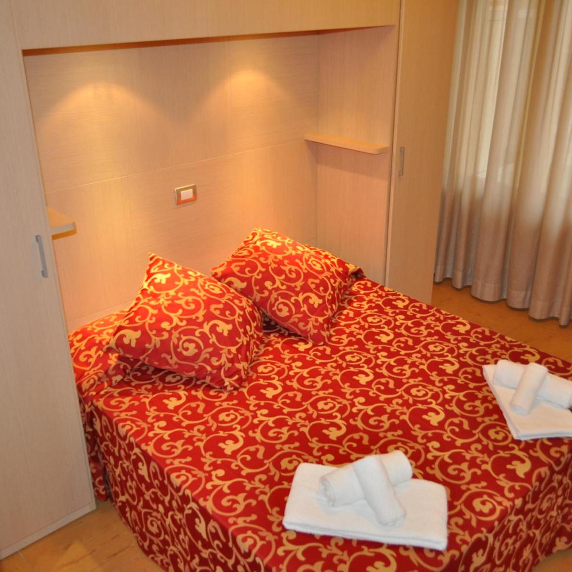 غرفة قياسية ثلاثية، Mimosa Hotel 3/5