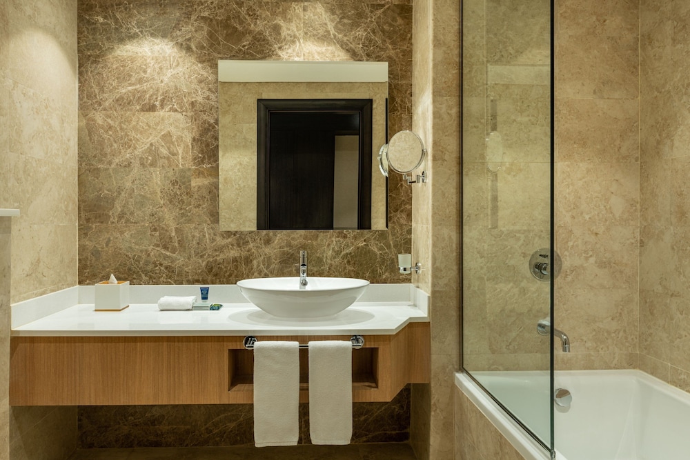 Four Points by Sheraton Production City Dubai 55/58