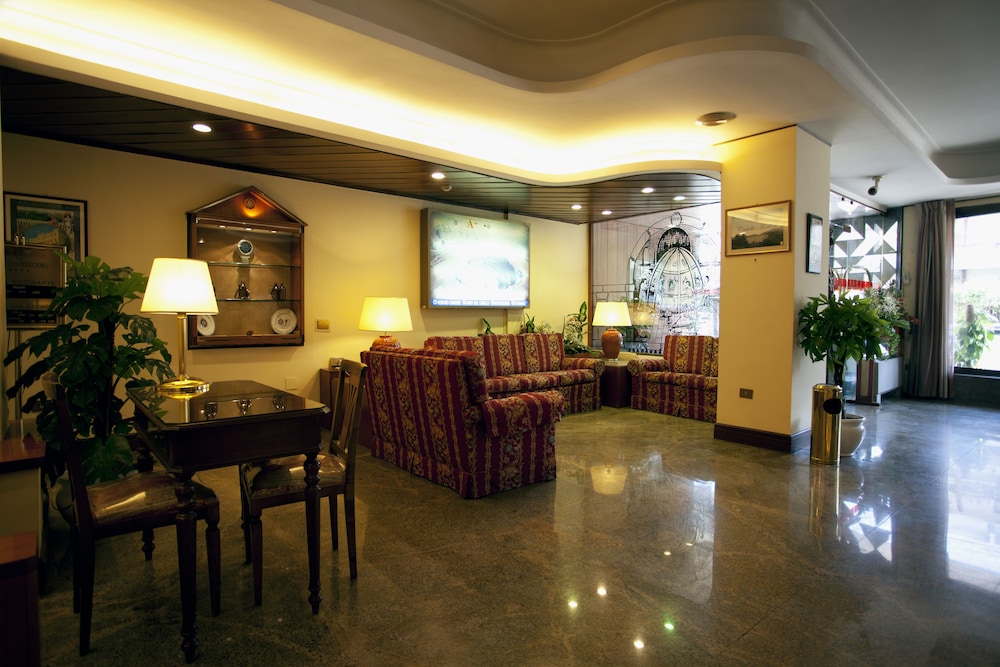 Augustus Hotel 19/29
