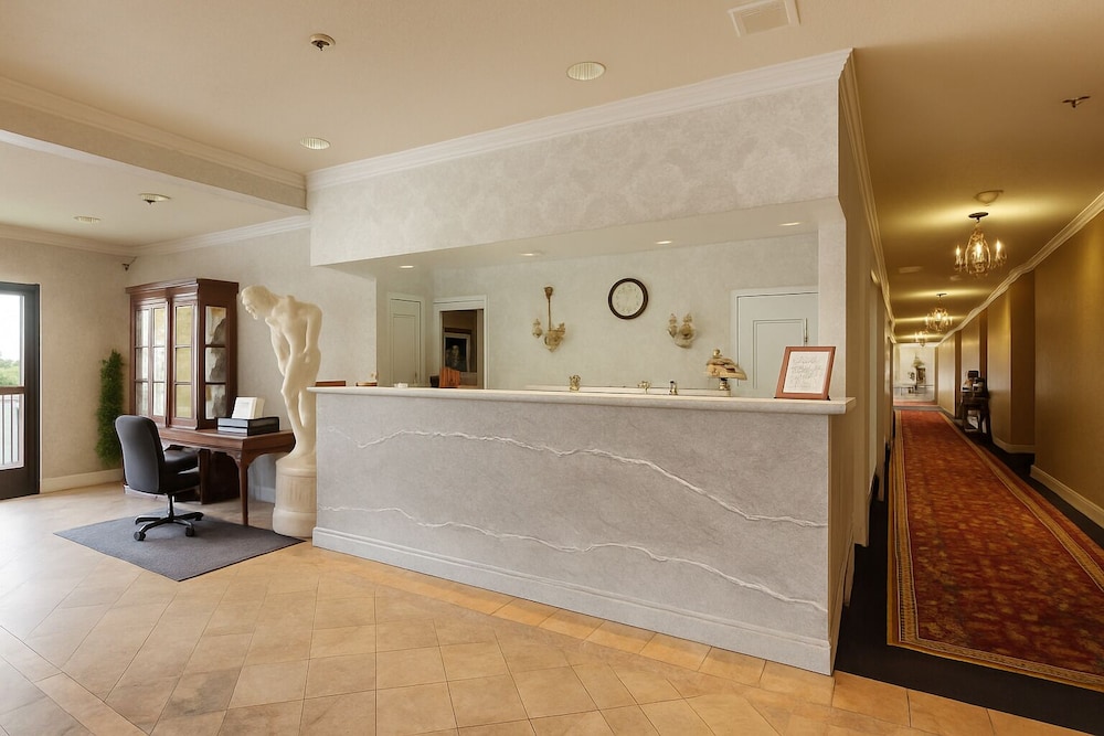 Carlyle Hotel 10/70