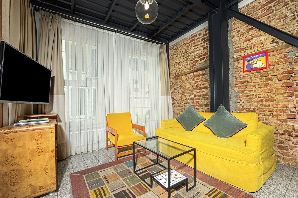 Raven Istanbul Suites 45/57