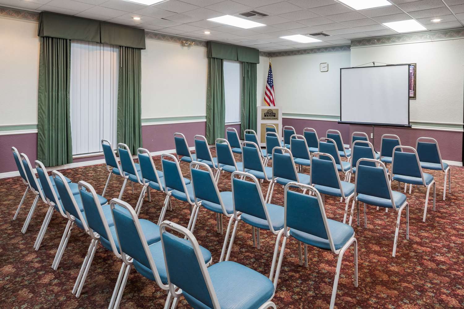 Days Inn & Suites By Wyndham Port Richey 36/45