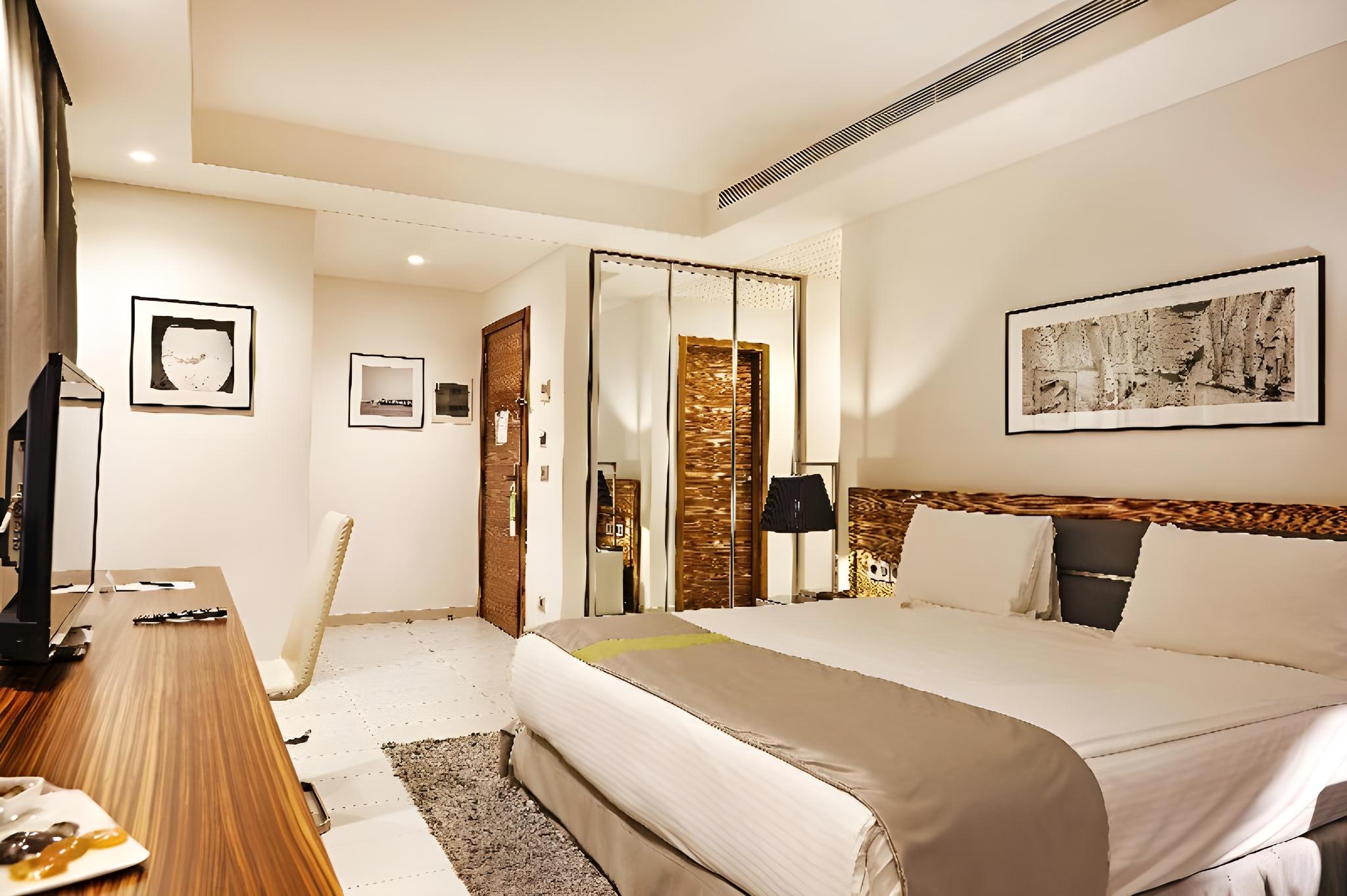 Deluxe Room: