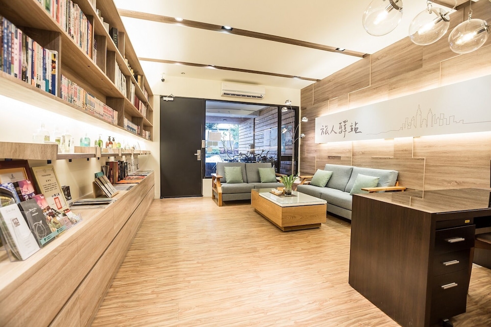 Traveller-Inn Zhongzheng Library 48/60