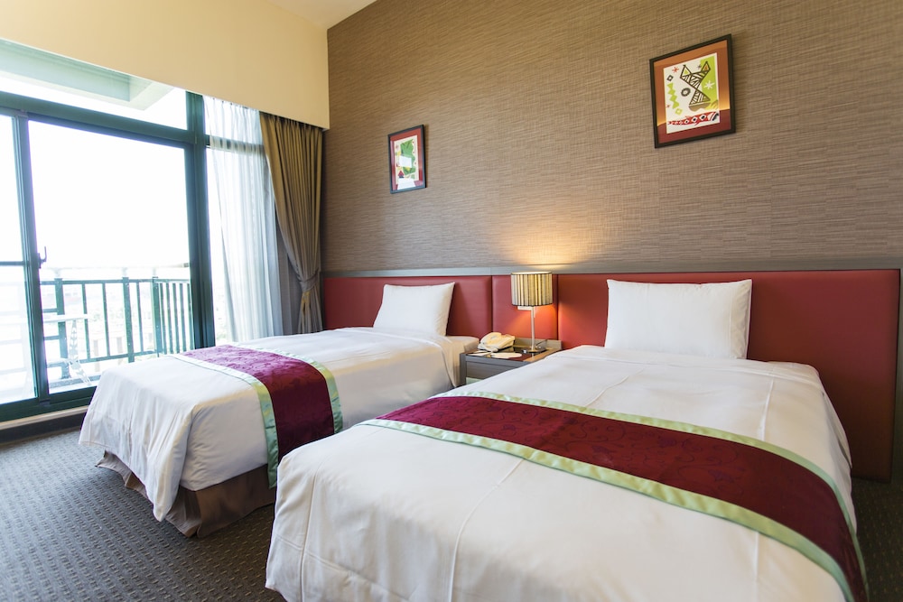 DELUXE, DOUBLE BED