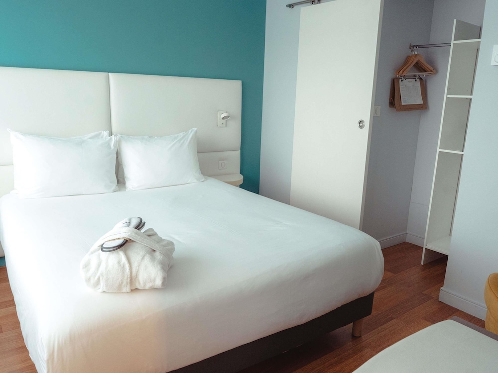 Mercure Brive 10/49