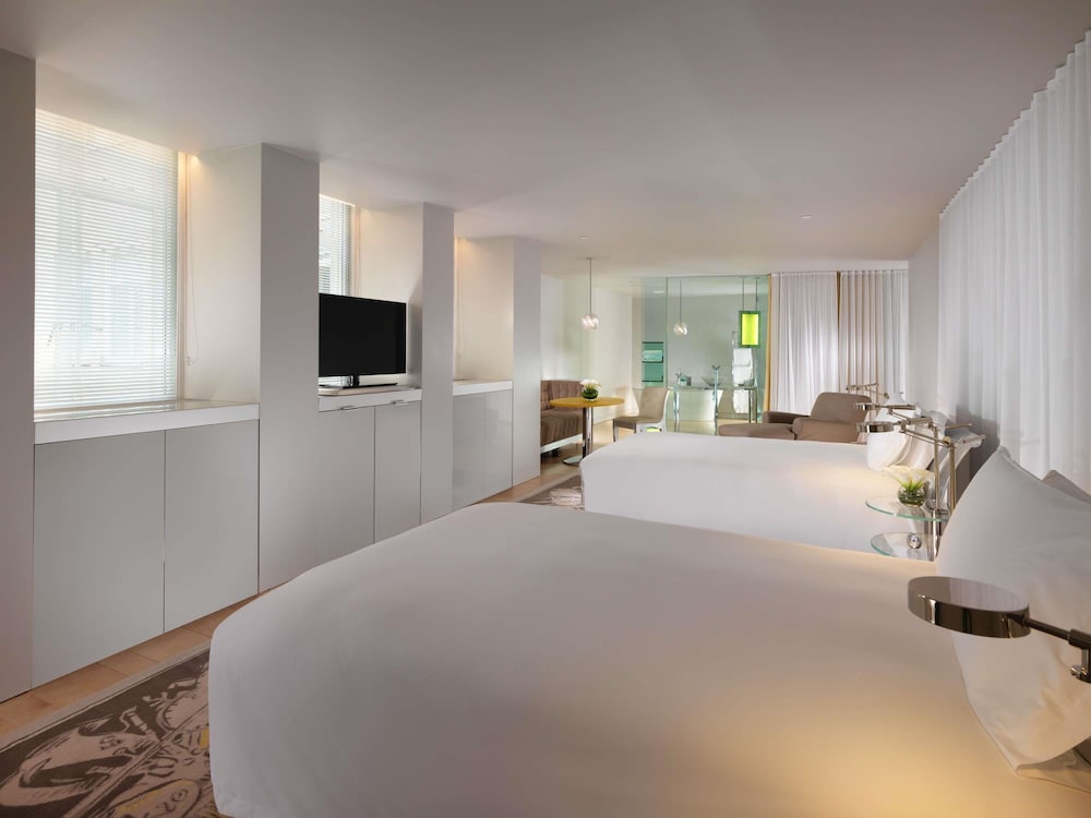 Sanderson London 12/47