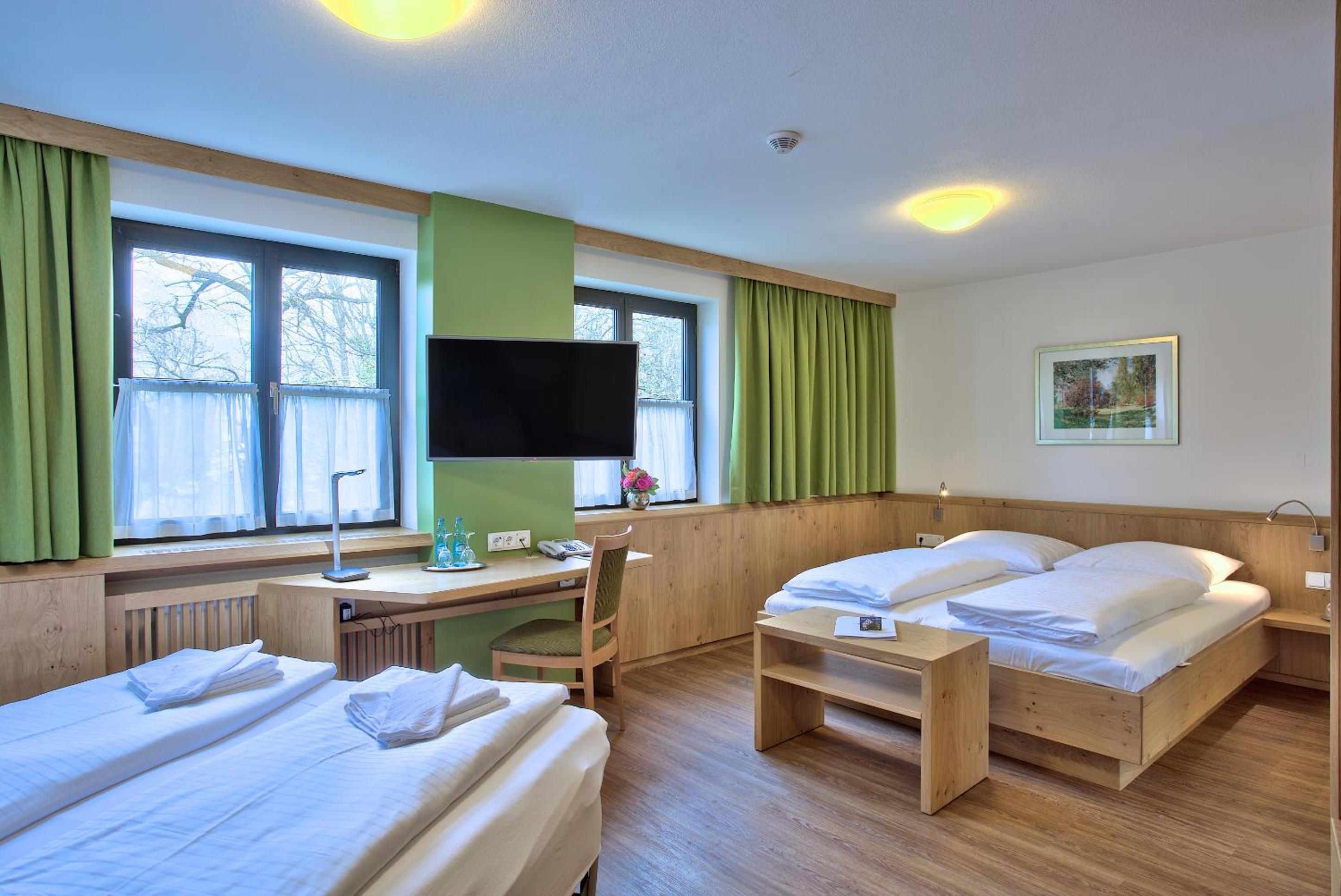 Hotel Gasthof zur Muhle 27/66