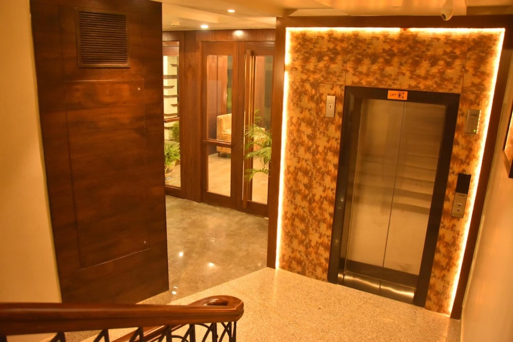 Hotel Abhinav International 11/26