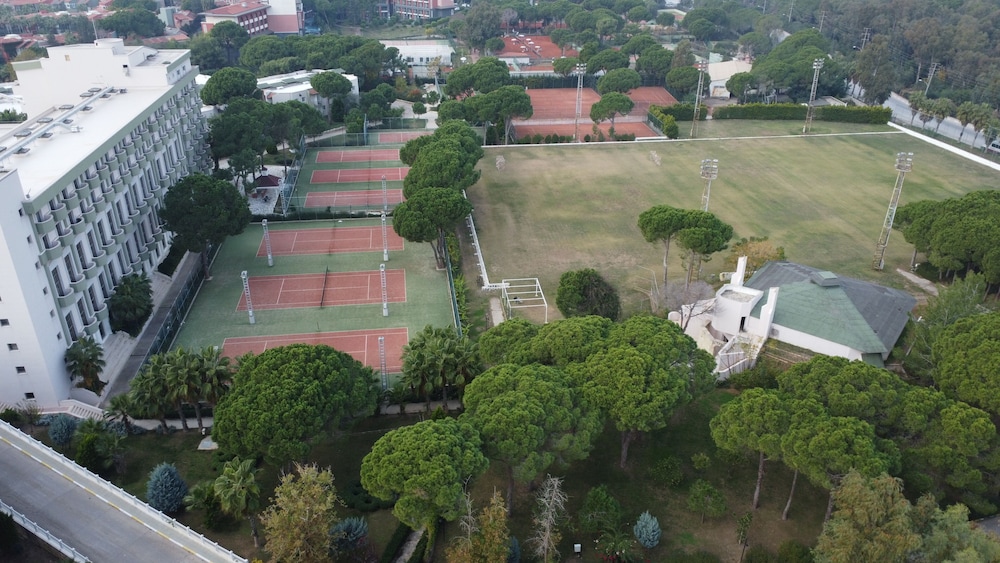 Adora Golf Resort Hotel 50/62