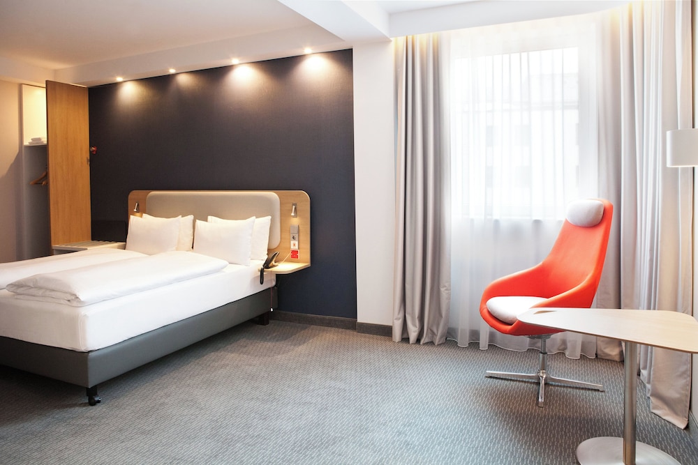 Holiday Inn Express Bochum, an IHG Hotel 11/49