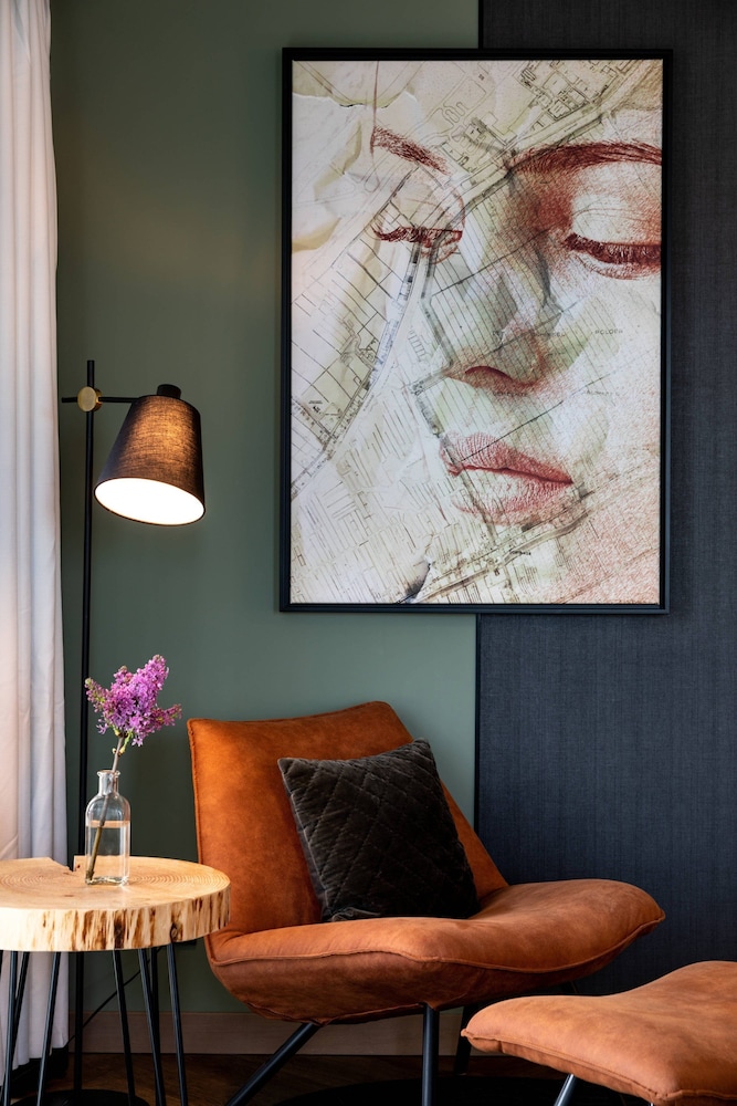 RENAISSANCE AMSTERDAM SCHIPHOL AIRPORT HOTEL 13/36