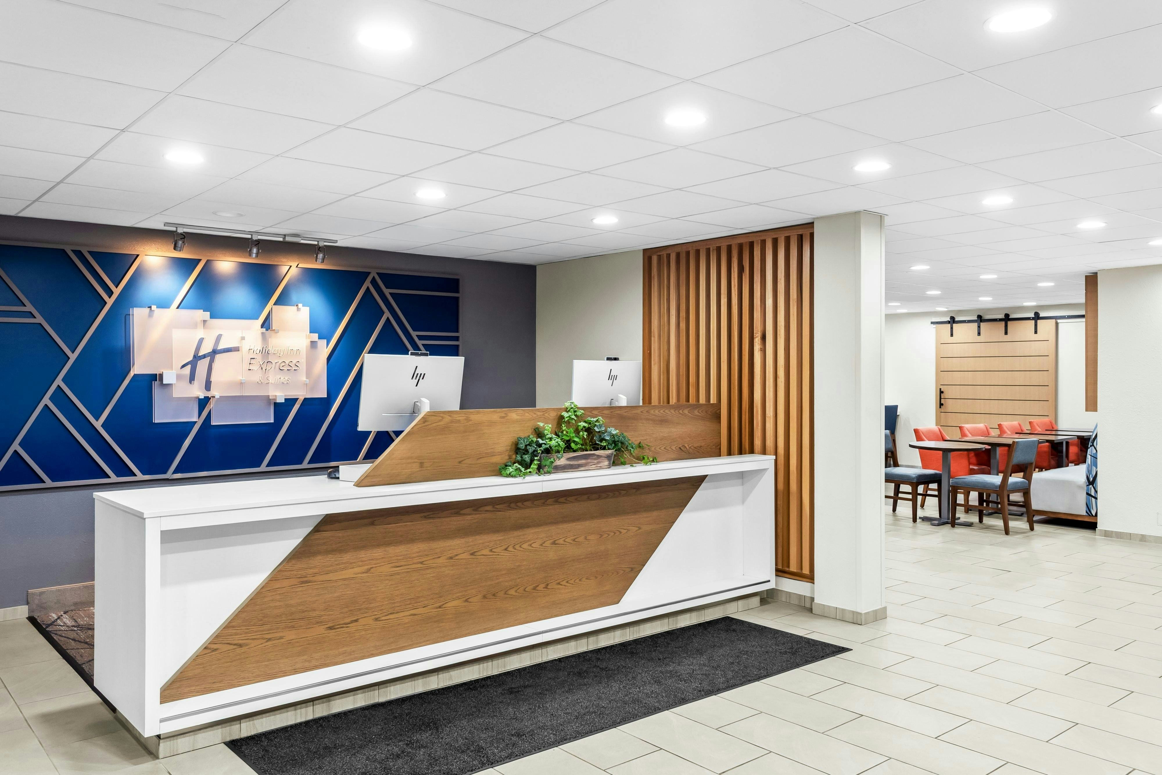 Holiday Inn Express Hotel And Suites Charleston Southridge 4/50