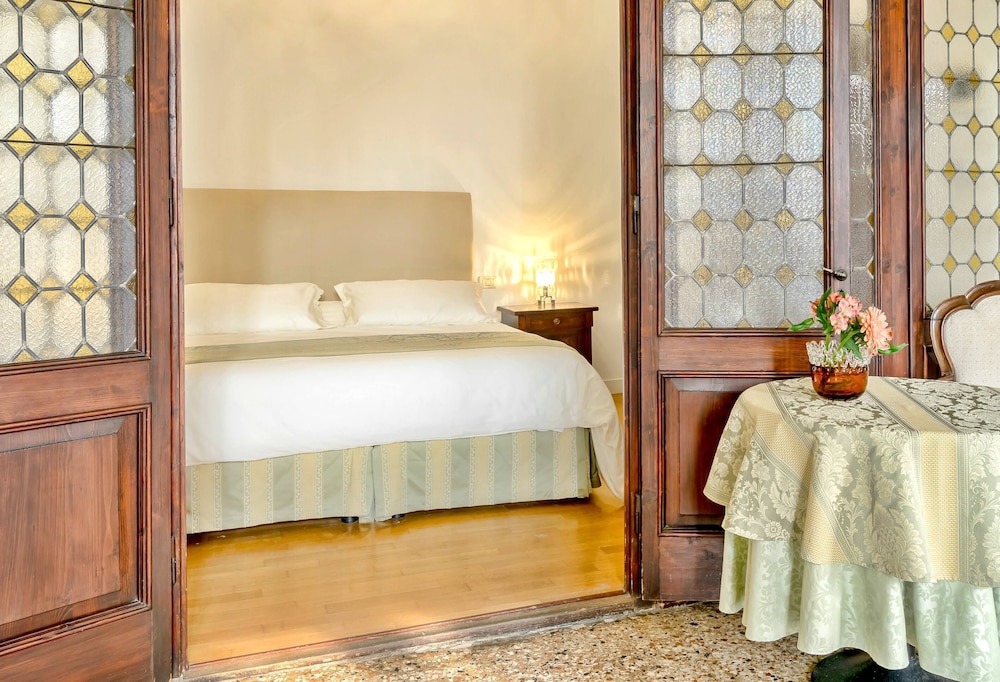 Palazzo Vitturi Hotel 30/67