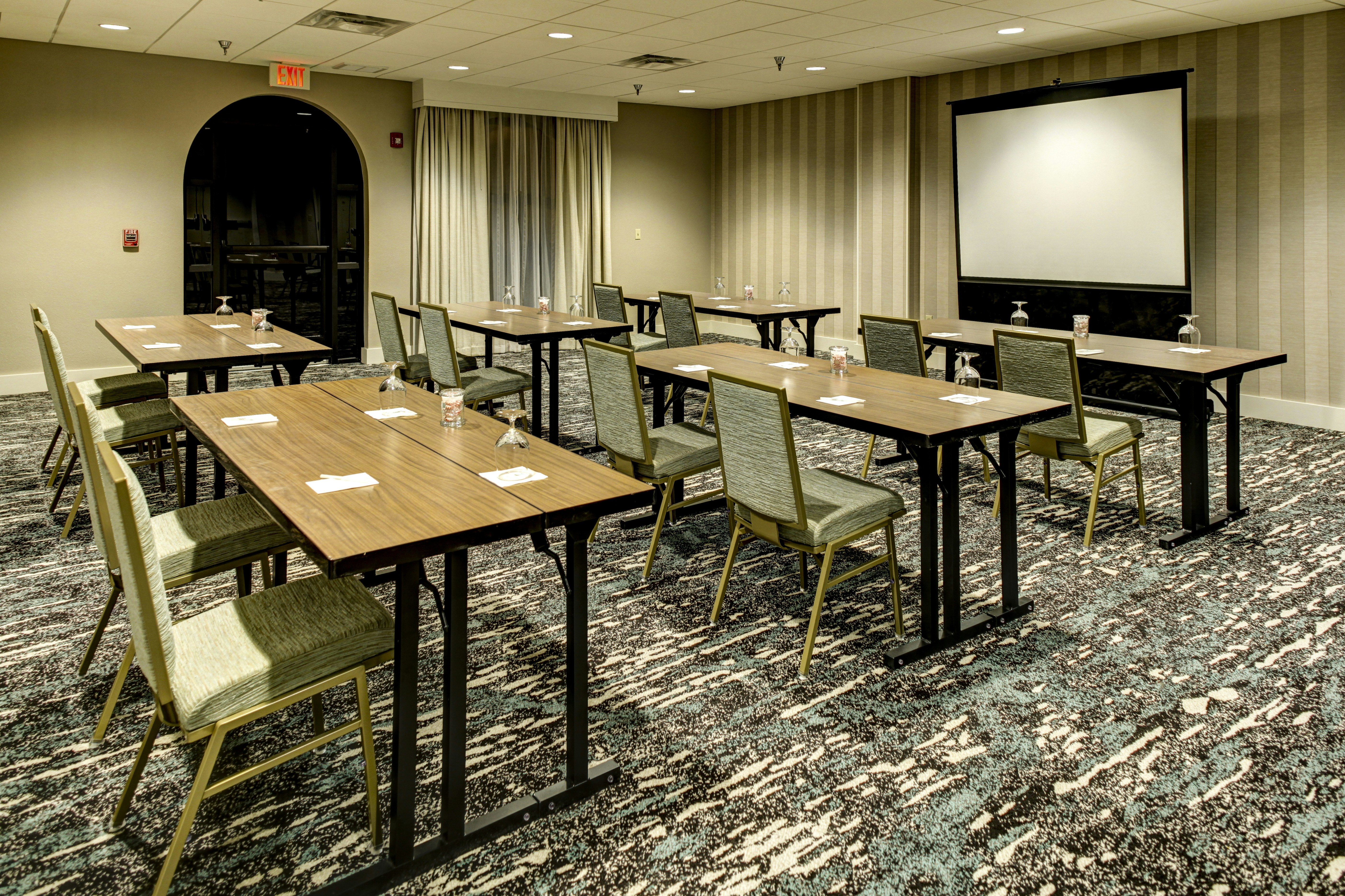 Embassy Suites Williamsburg 50/55