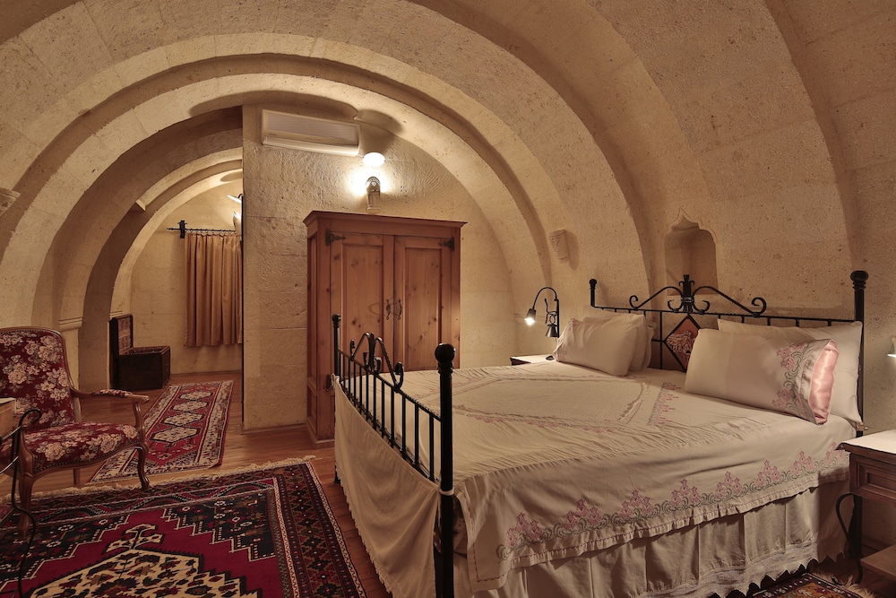 COMFORT, DOUBLE BED