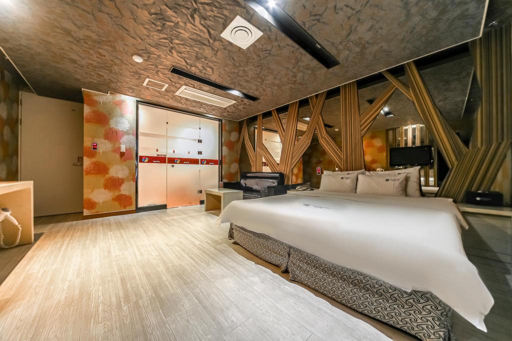 Potato Motel 27/63